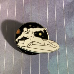 1990 Silver surfer pin
